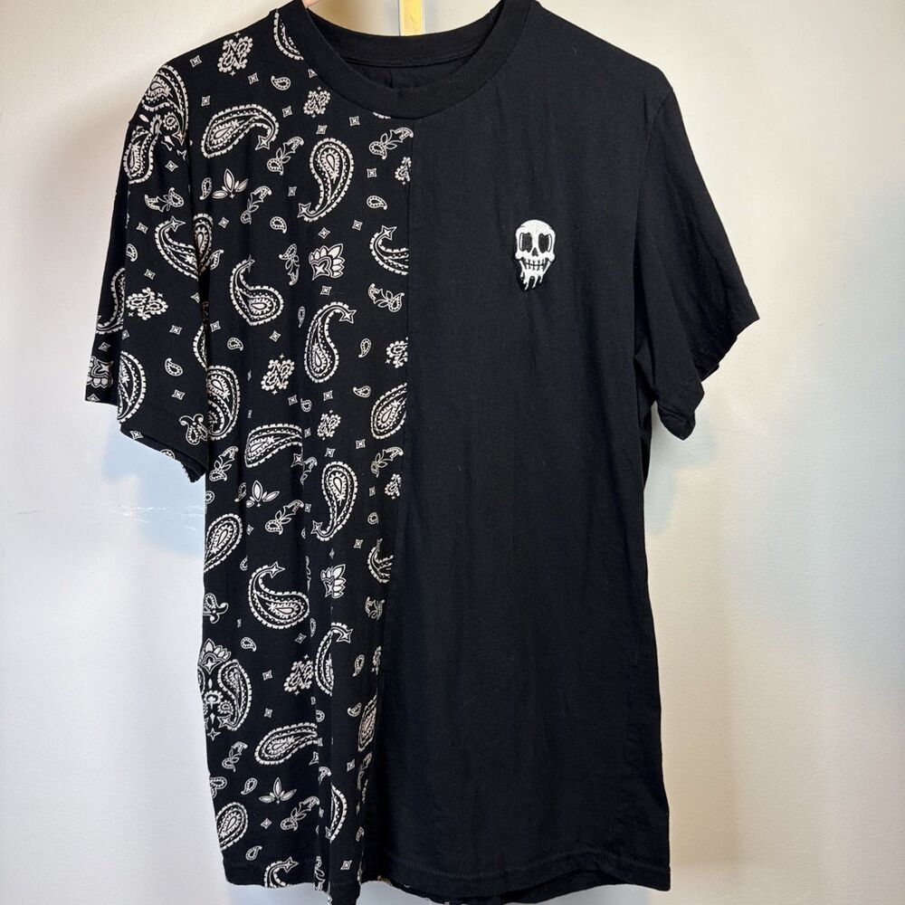 Eighty Eight Tee Shirt Mens XL Paisley /Skull Short Sleeve Crew Neck Black Goth